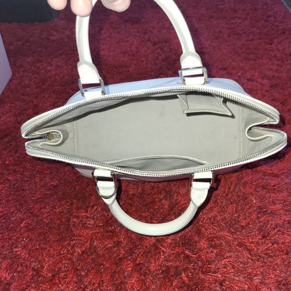 Alma BB - Picture 2 of 3